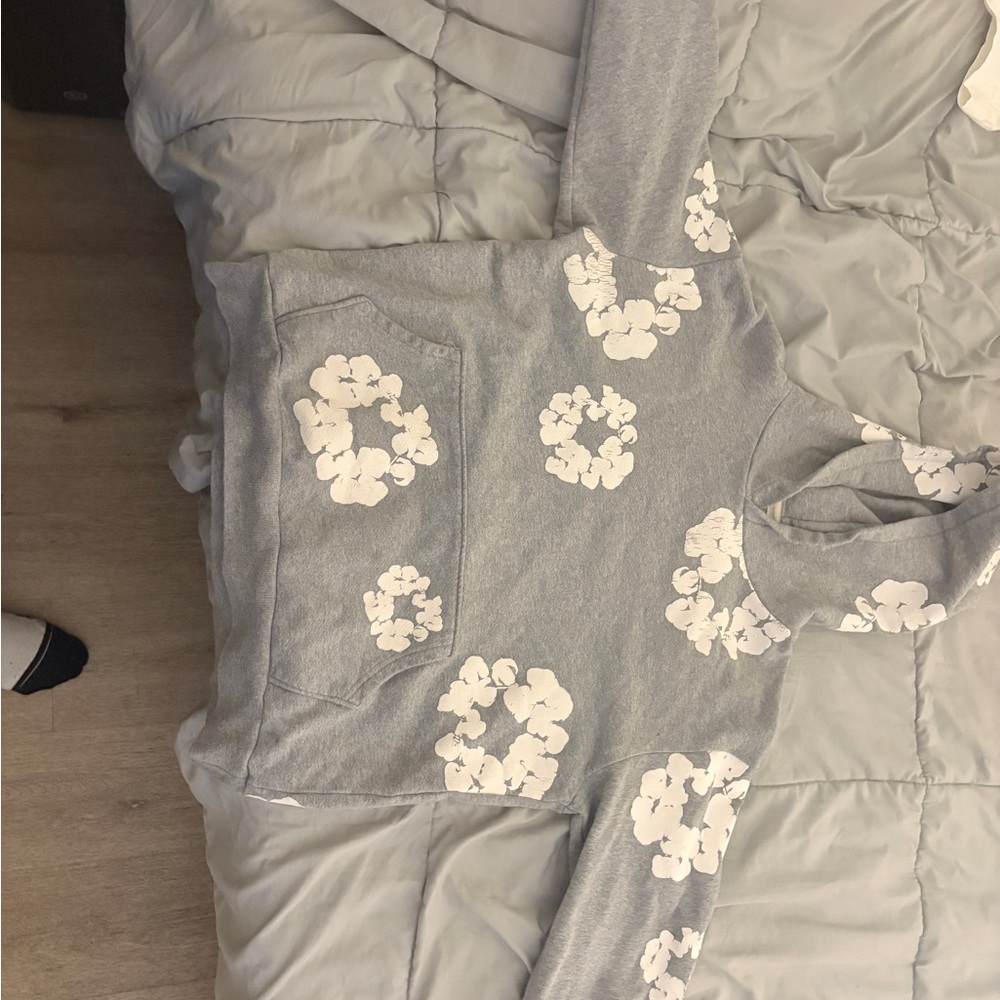 Stylish Gray Floral Crewneck Sweater